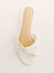 Peridot Mignon Knot Flat Sandal - White