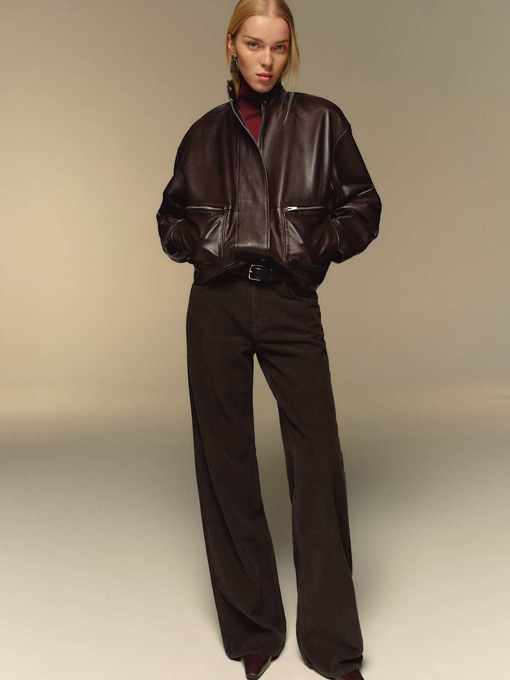 Cary Low Rise Slouchy Wide Leg Jeans - Mole Corduroy
