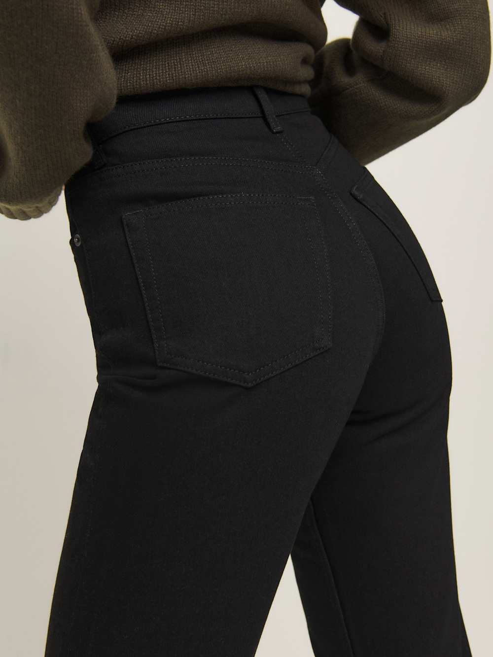 Cynthia High Rise Straight Long Jeans - Black