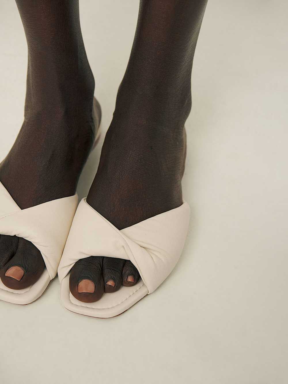 Mikki Twist Flat Sandal - Almond Leather