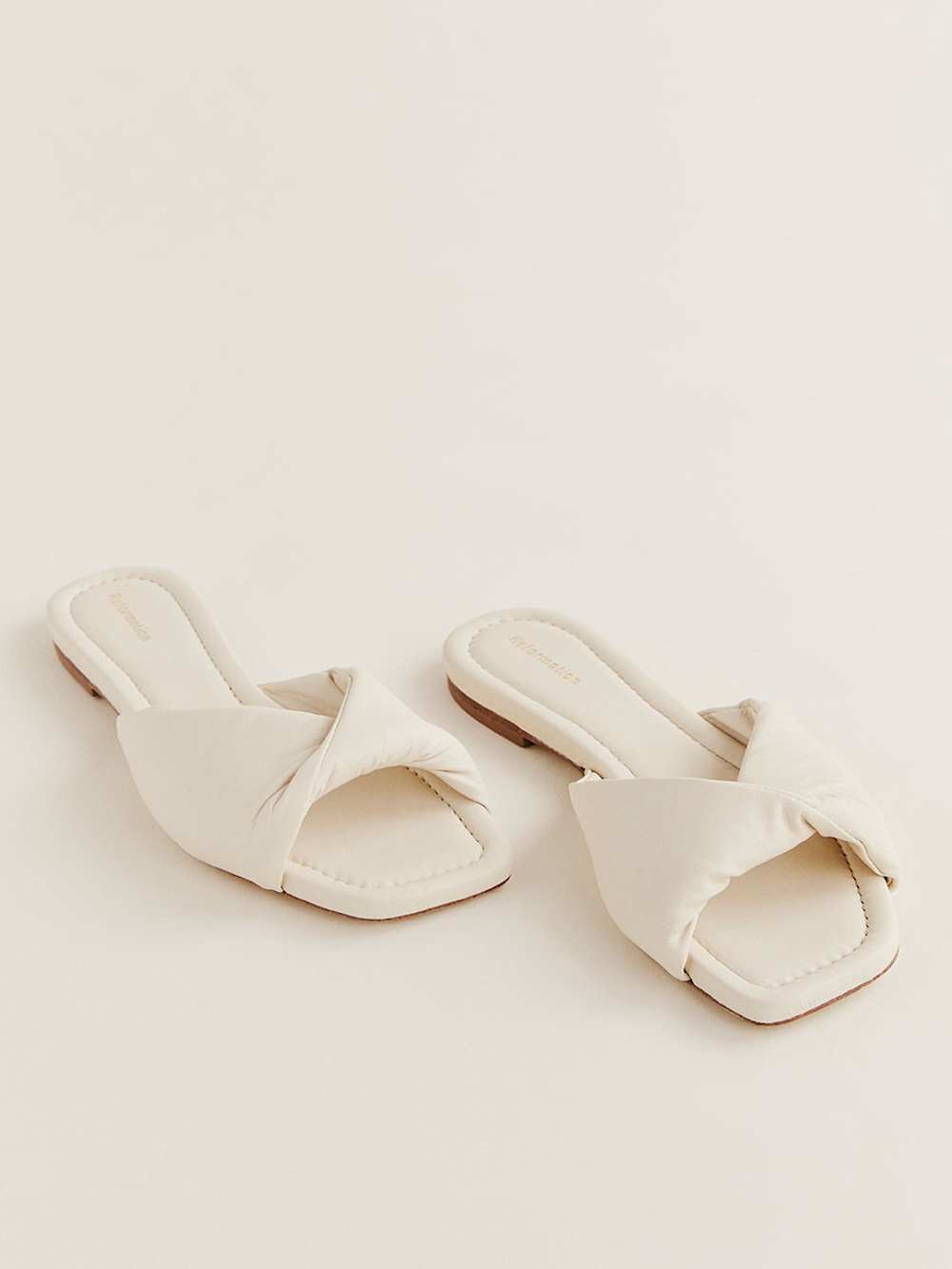Mikki Twist Flat Sandal - Almond Leather
