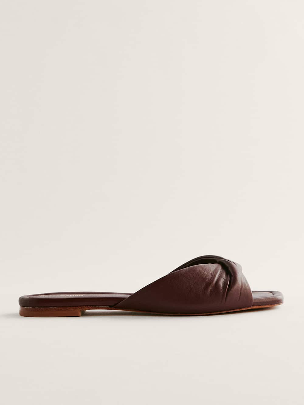 Mikki Twist Flat Sandal - Chestnut