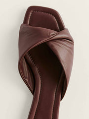 Mikki Twist Flat Sandal - Chestnut