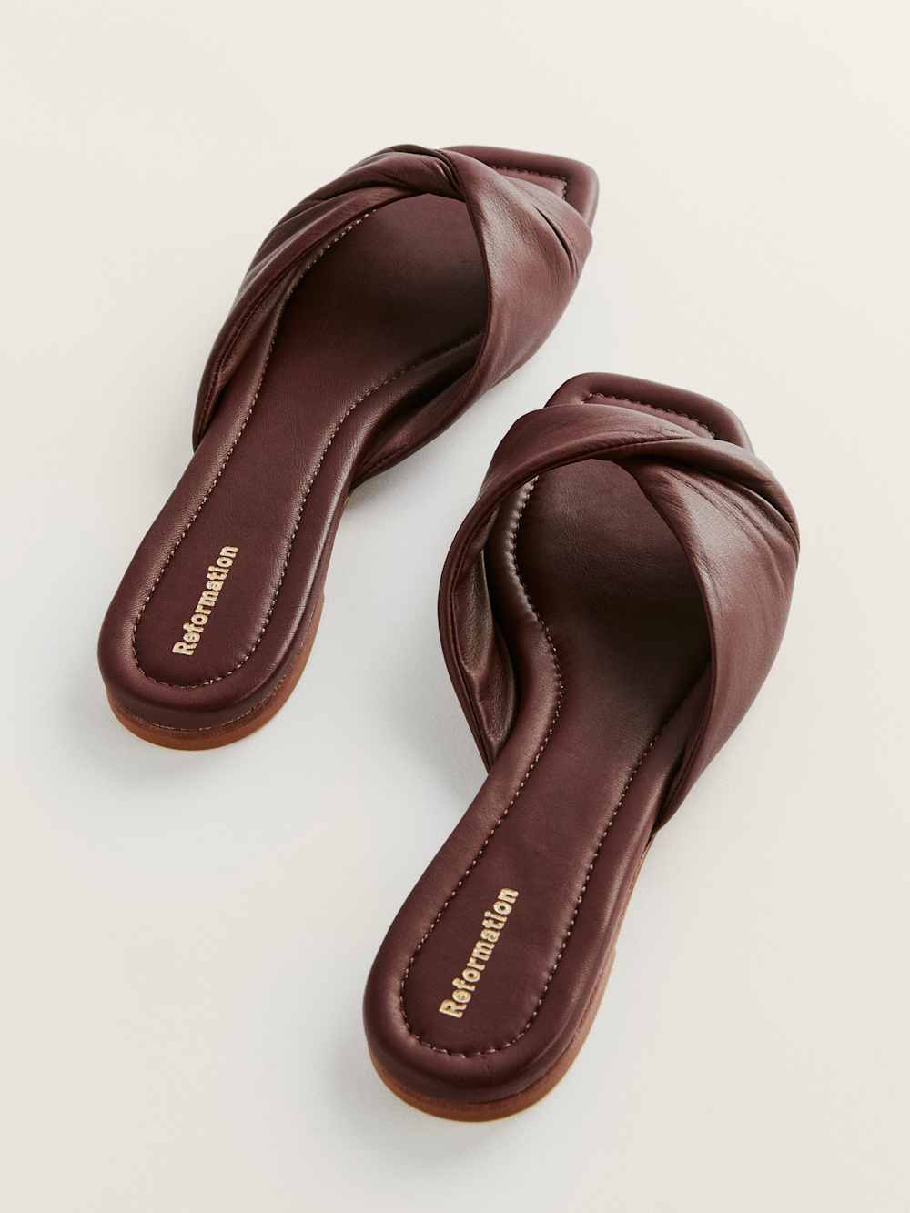 Mikki Twist Flat Sandal - Chestnut