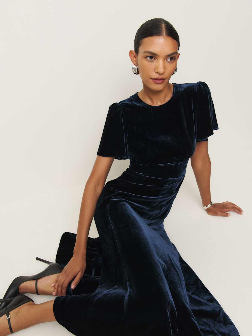 Quinne Velvet Dress - Navy