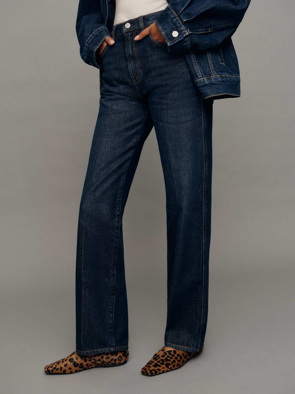 Val 90s Mid Rise Straight Jeans - Ahurani