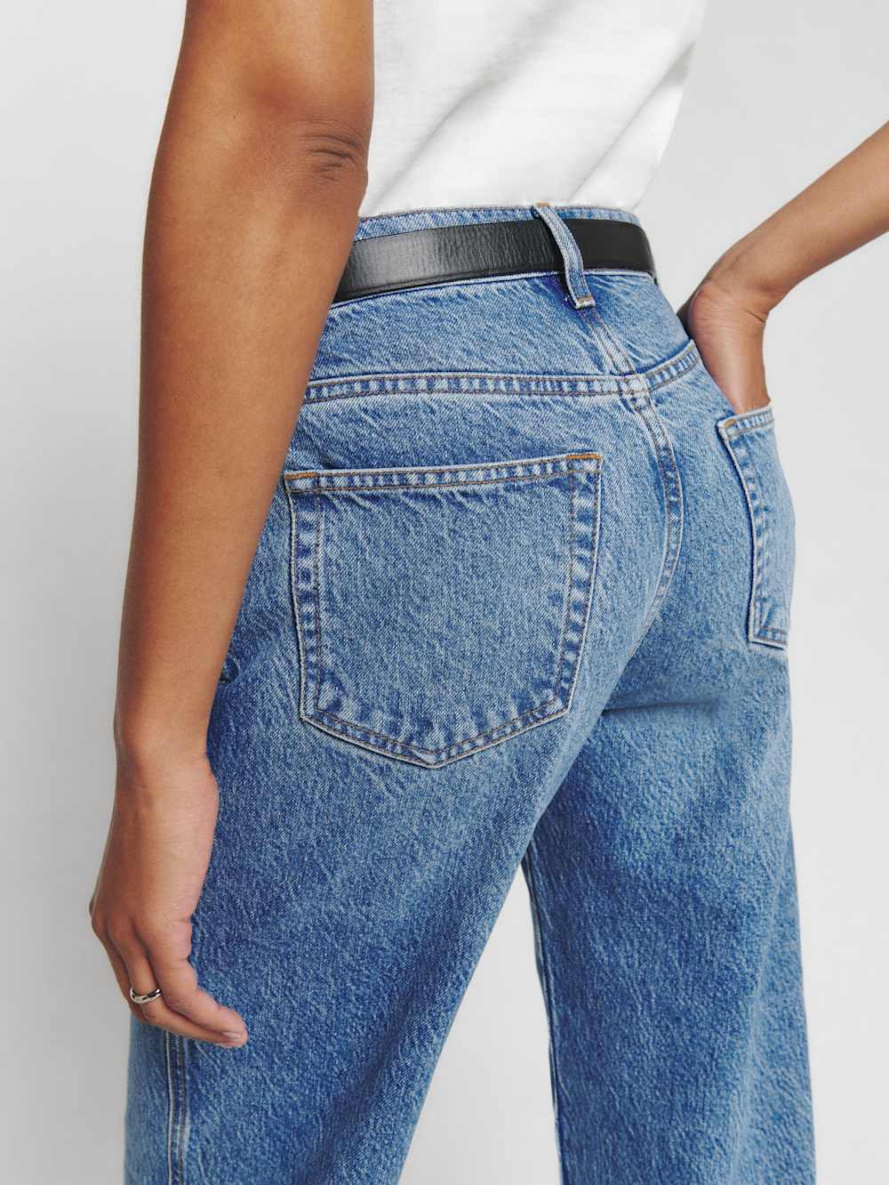 Val 90s Mid Rise Straight Jeans - Colorado