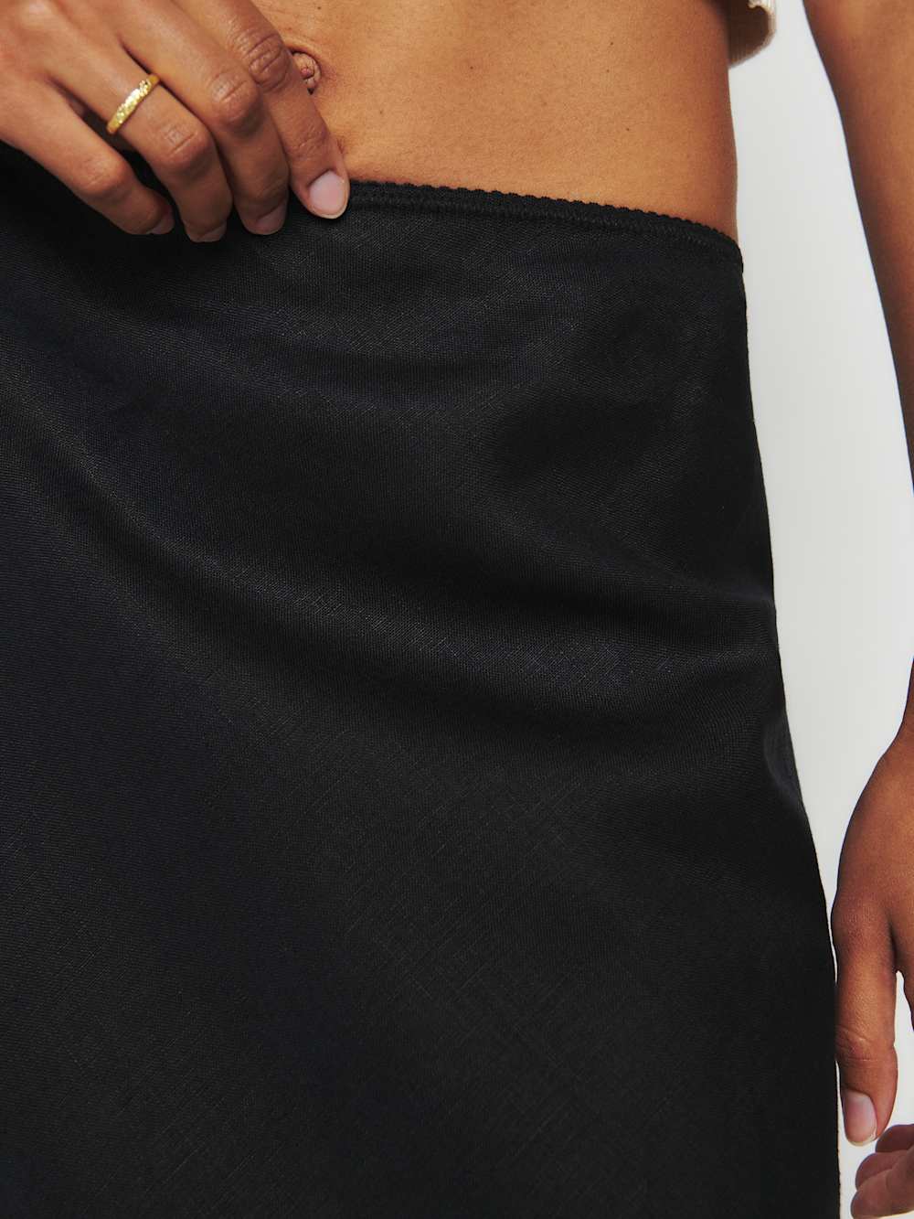 Petites Layla Linen Skirt - Black