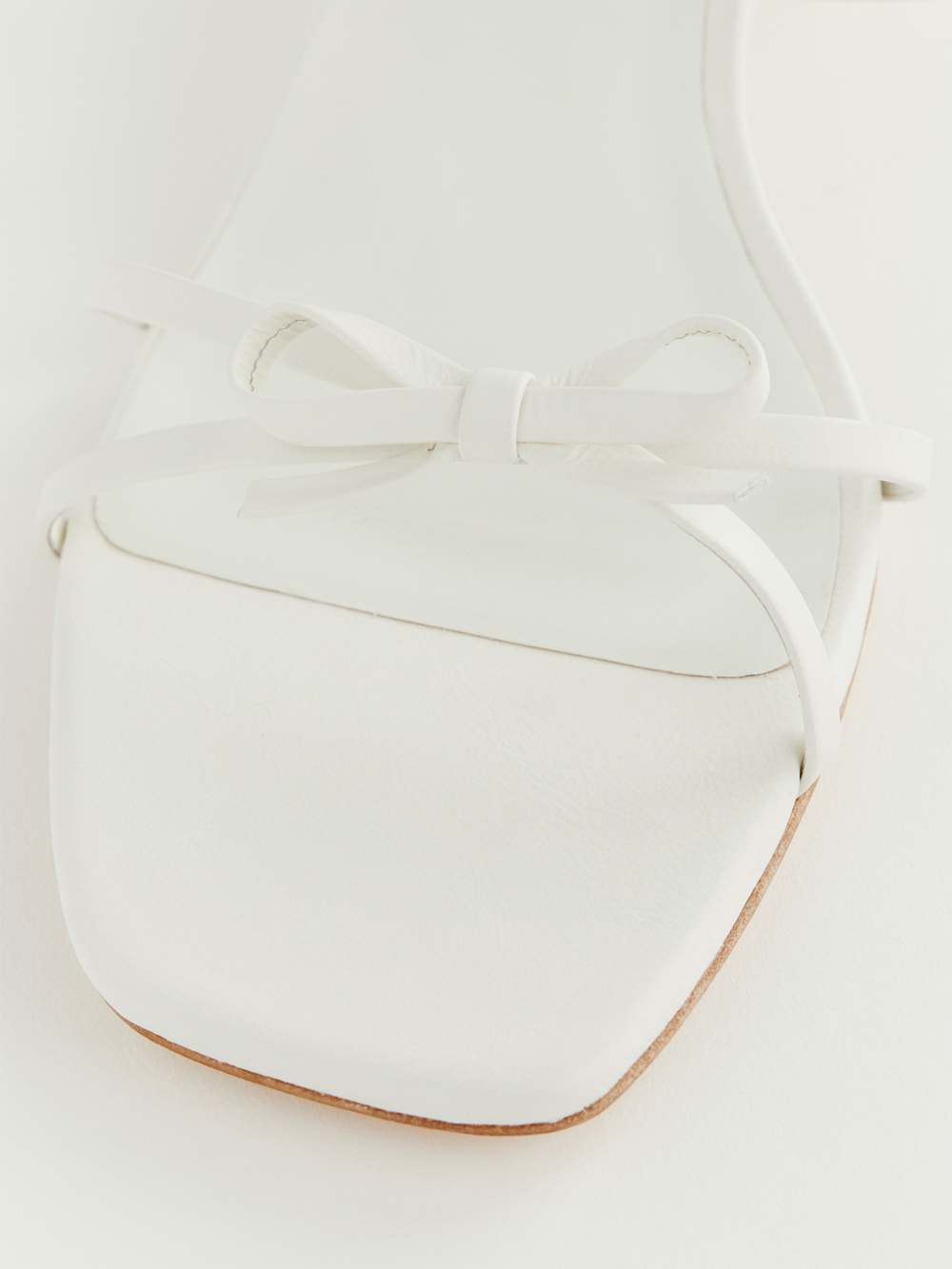 Elodie Block Heeled Sandal - White