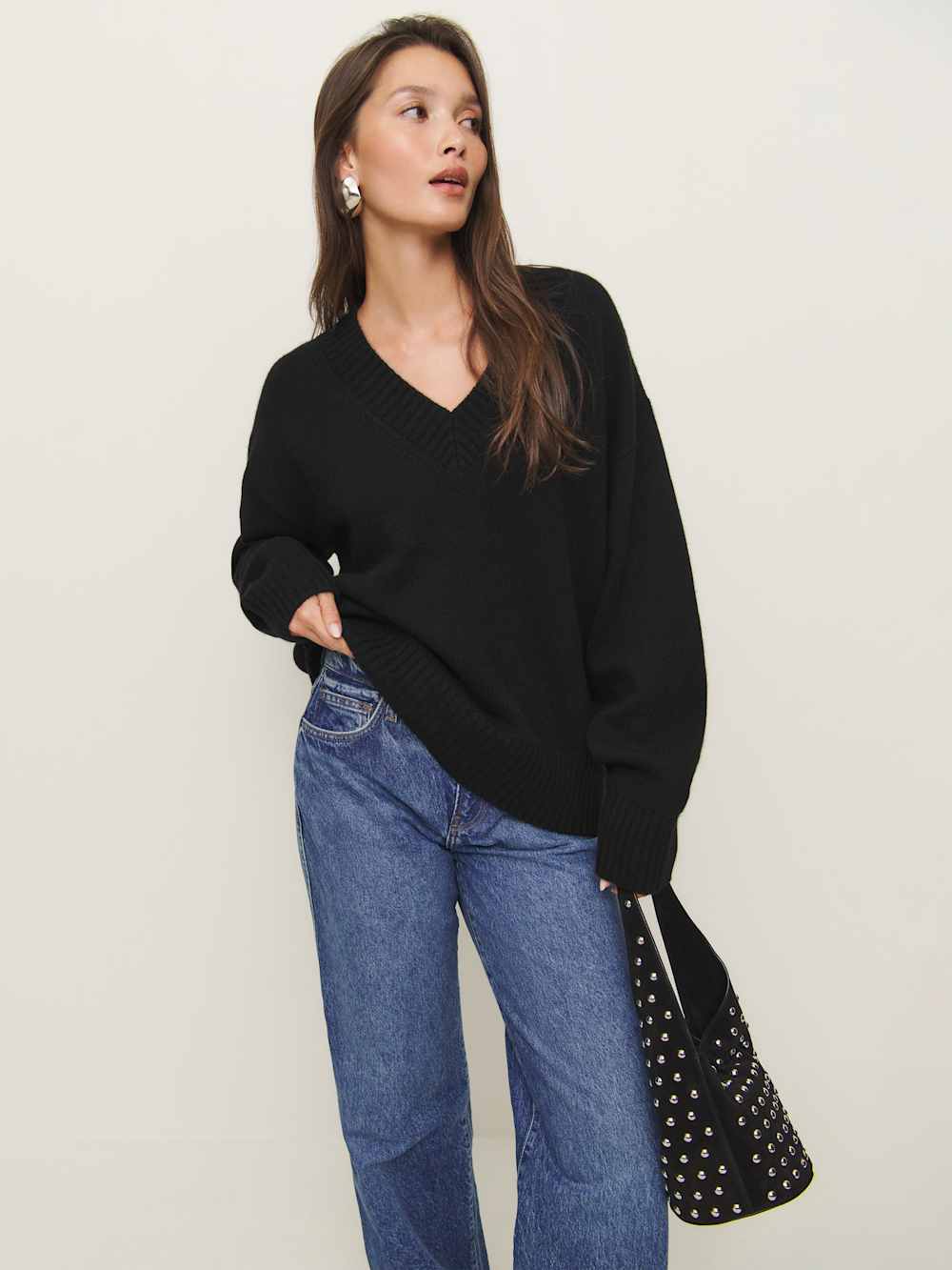 Jadey Cashmere Oversized V-neck Sweater - Black