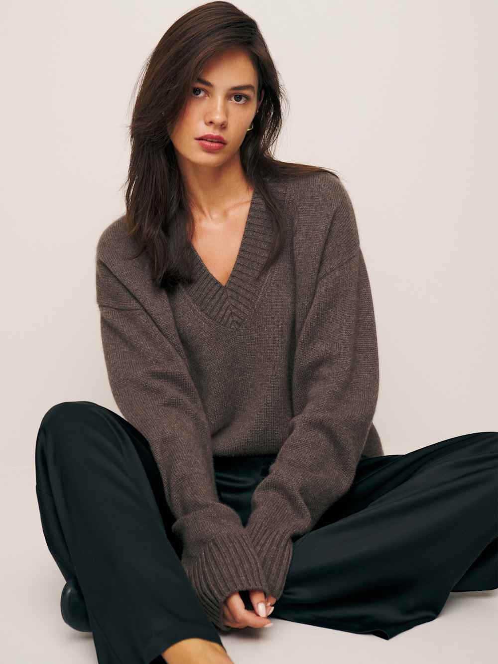 Jadey Cashmere Oversized V-neck Sweater - Dachshund