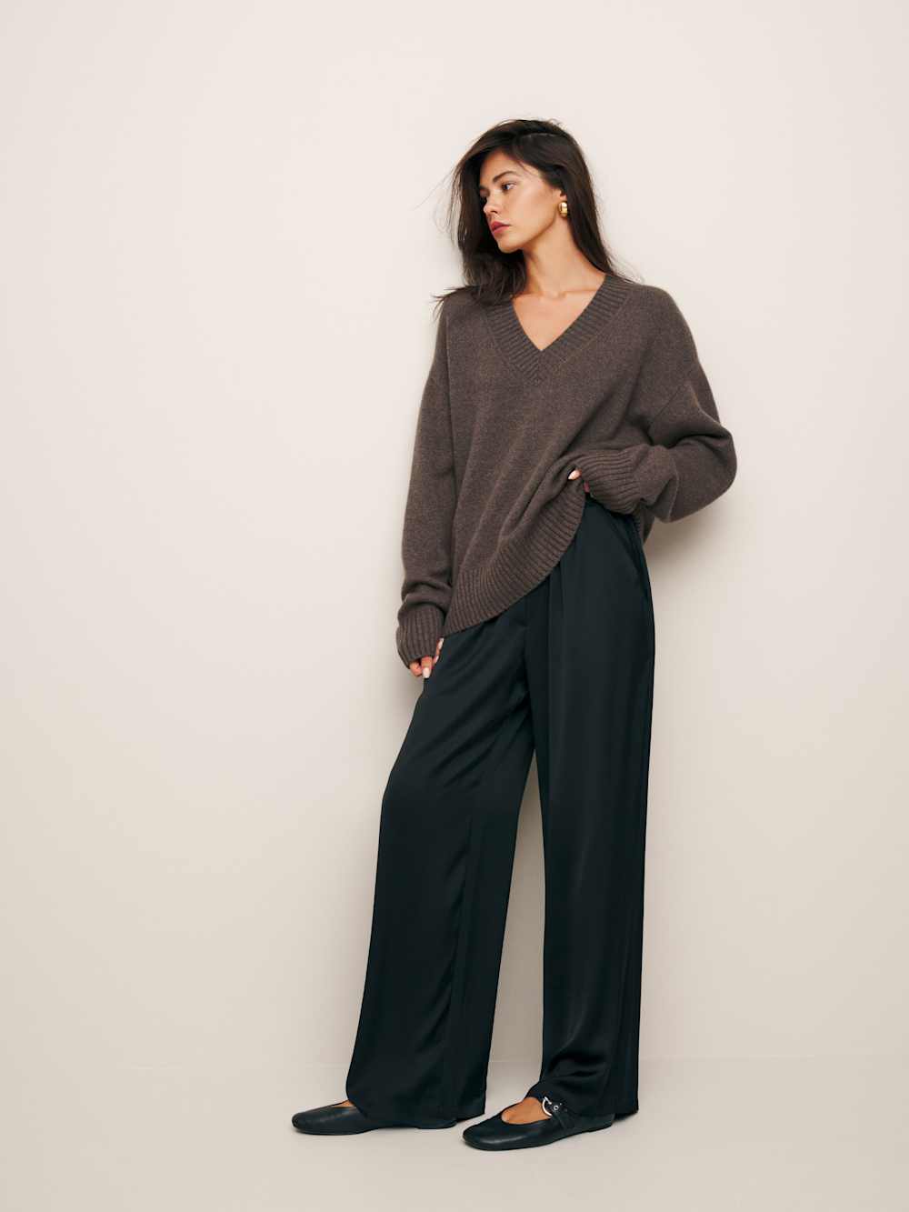 Jadey Cashmere Oversized V-neck Sweater - Dachshund