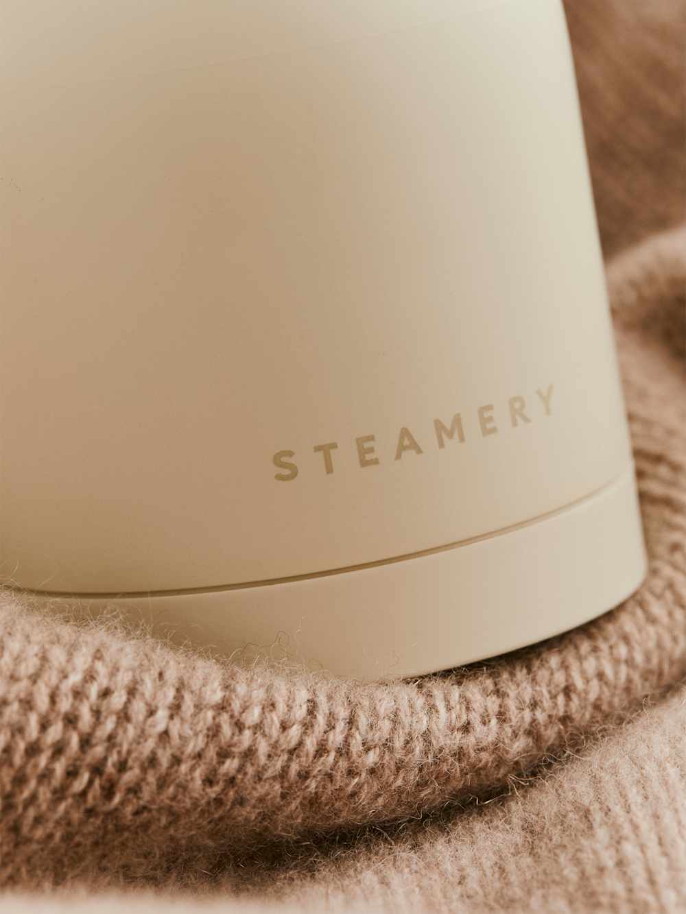Steamery Pilo 2 Fabric Shaver - Sand