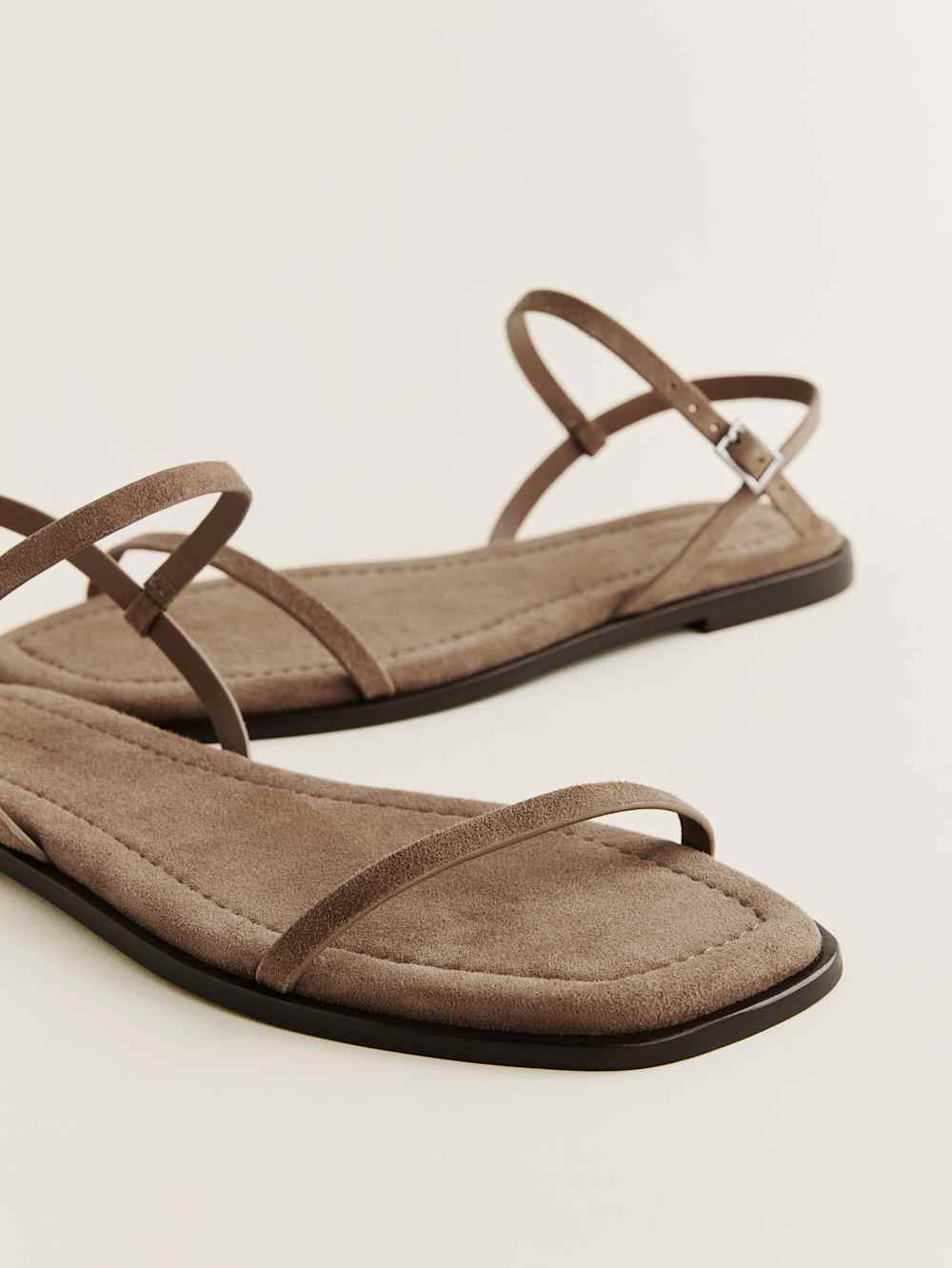Lake Flat Sandal - Farro Suede