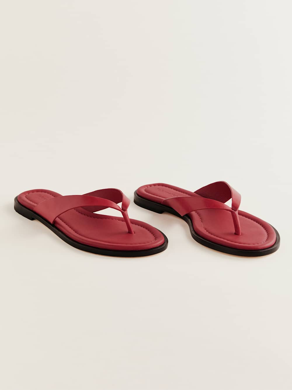 Jessie Thong Sandal - Lipstick Leather