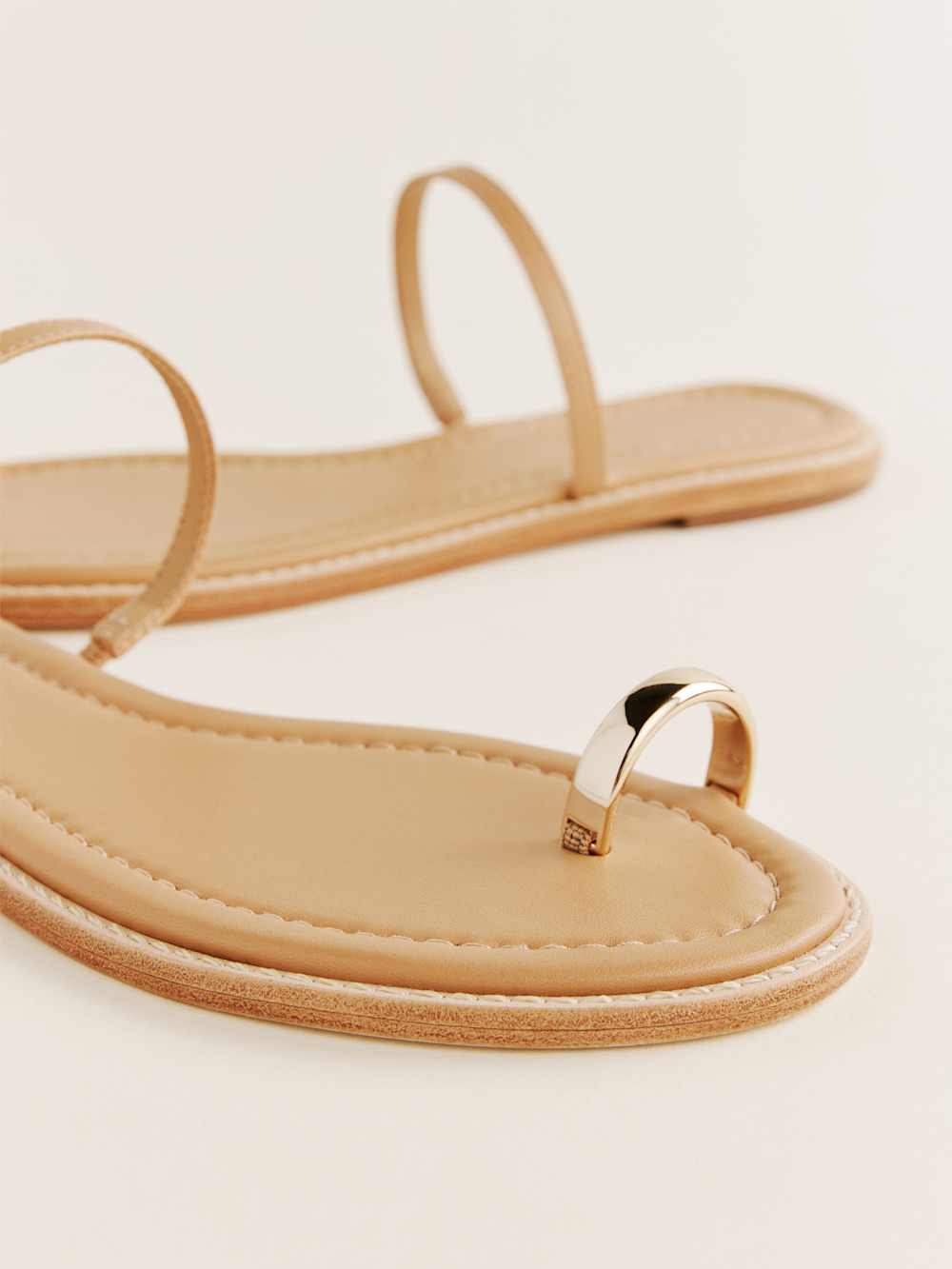 Cassandra Flat Sandal - Buff