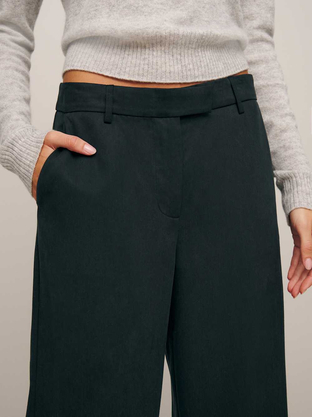 Petites Carter Mid Rise Pant - Black