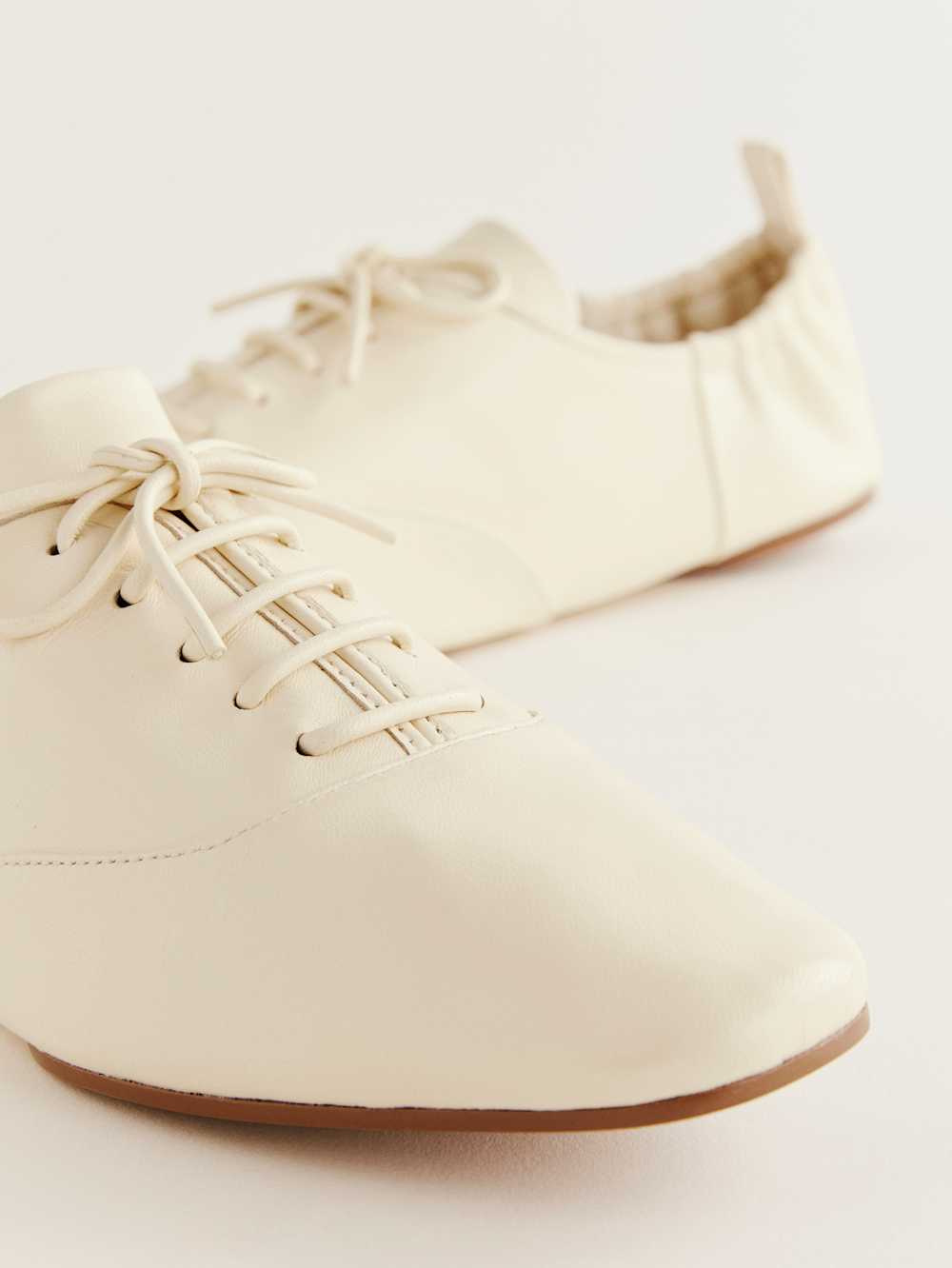 Marie Lace-up Oxford - Cream Puff Leather