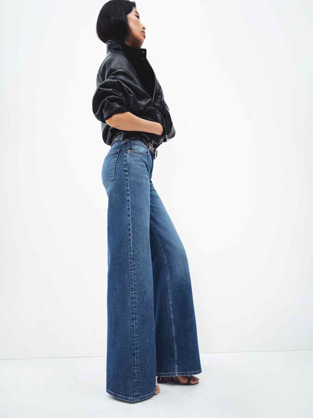 Greta Super Stretch Low Rise Wide Leg Jeans - Willamette