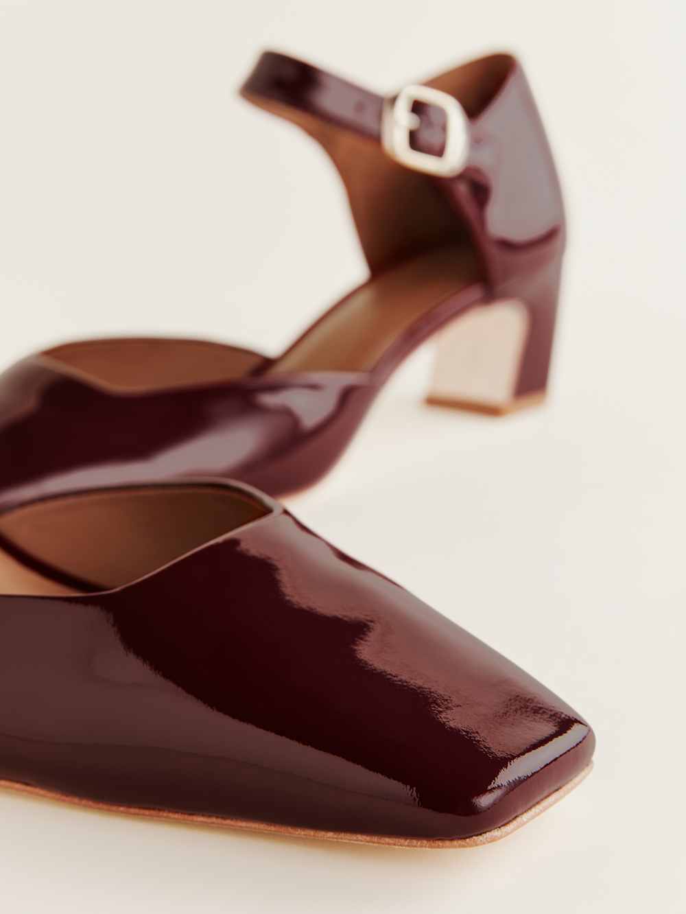 Denise Pump - Wine Patent