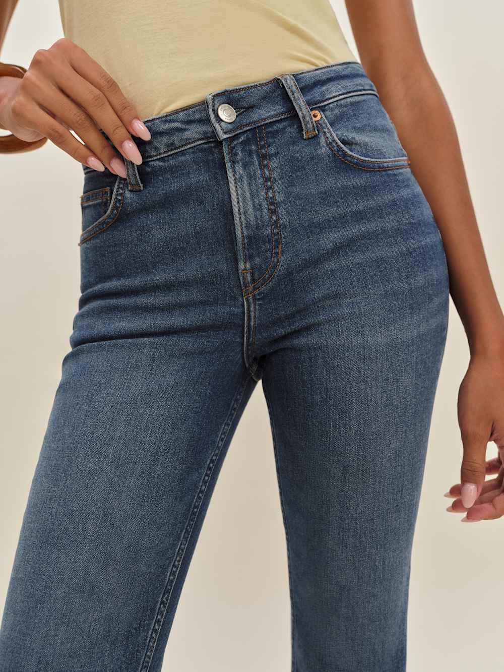 Valeria Super Stretch Mid Rise Ankle Flare Jeans - Willamette