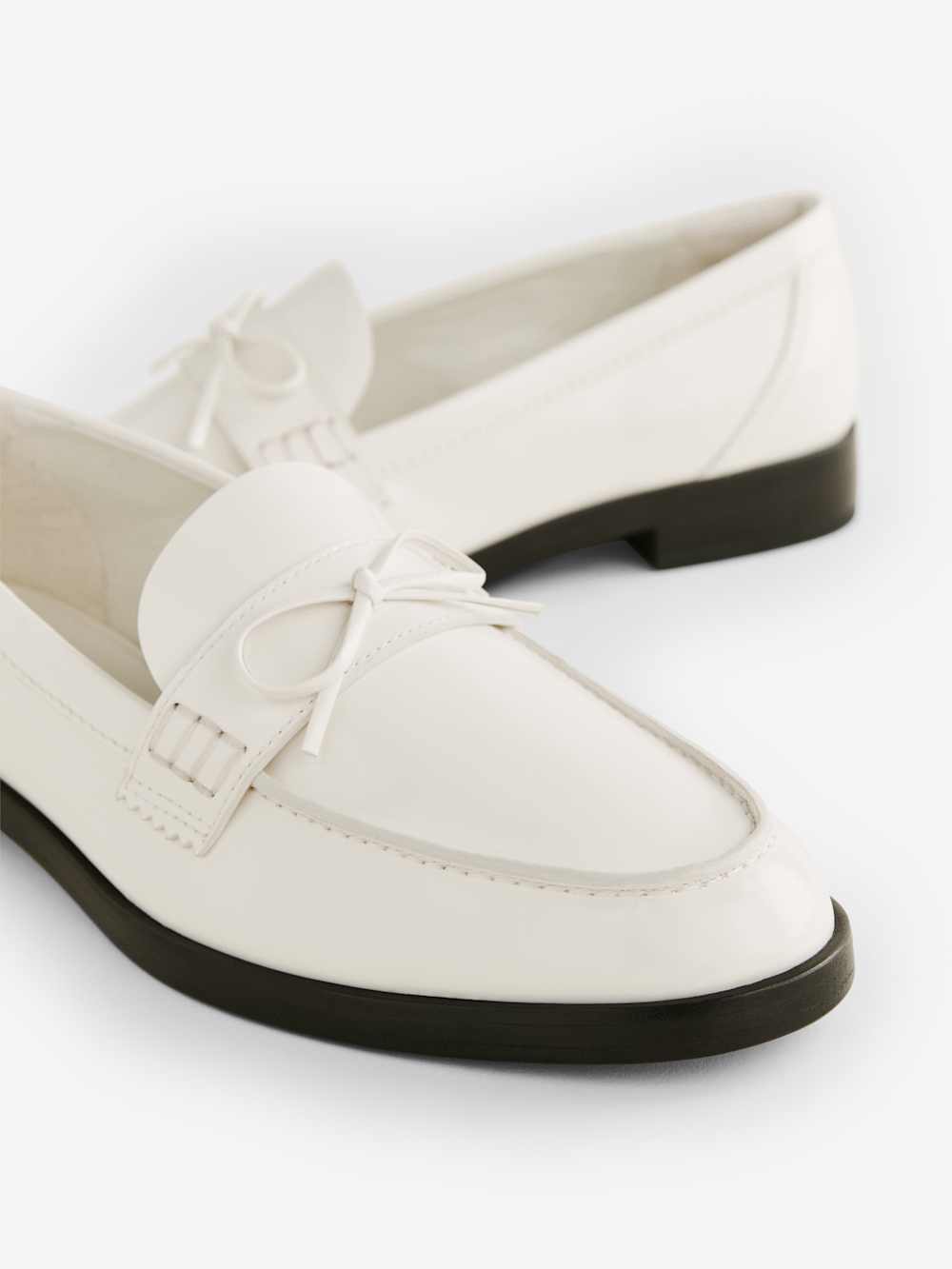 Kaylee Loafer - White Bow