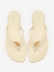 Onyx Thong Sandal - Cream Puff Conch