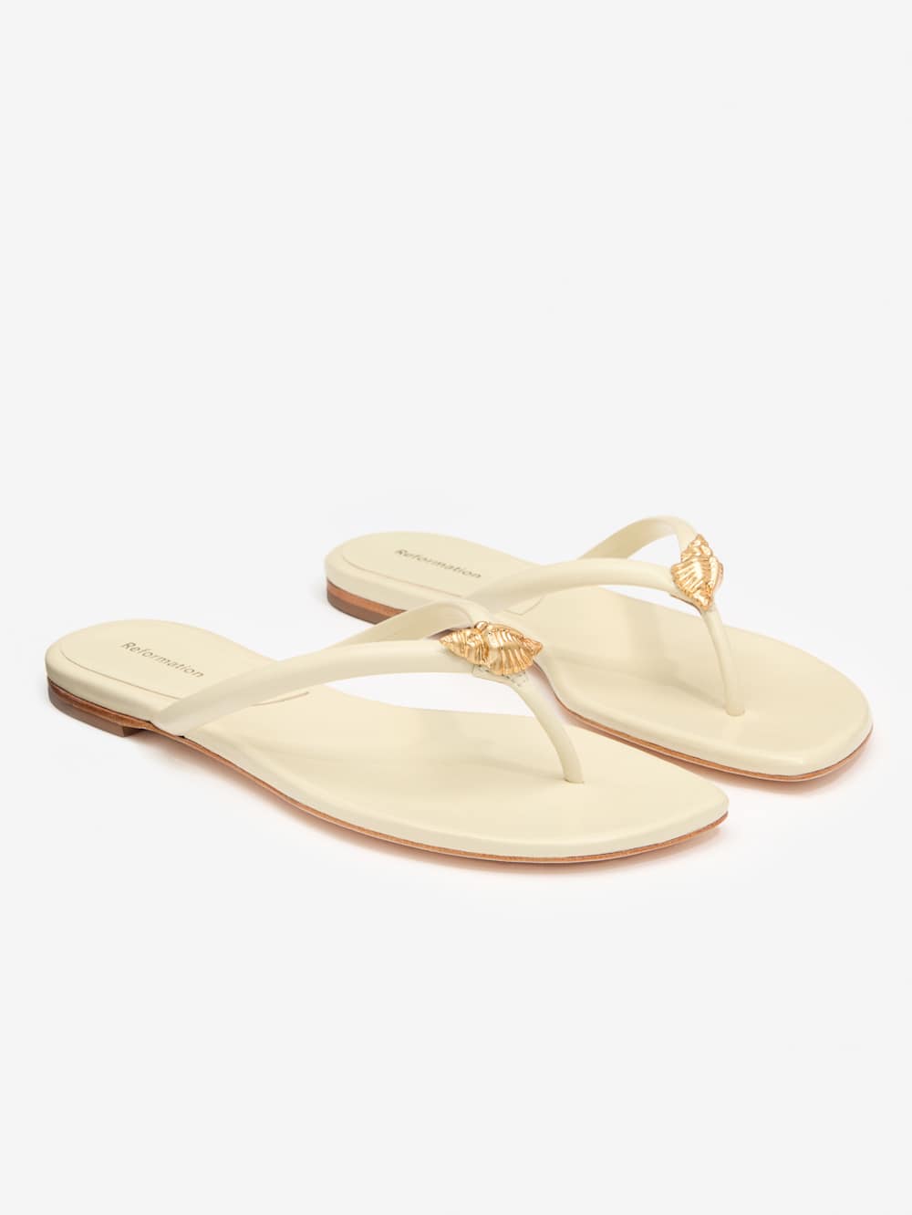Onyx Thong Sandal - Cream Puff Conch