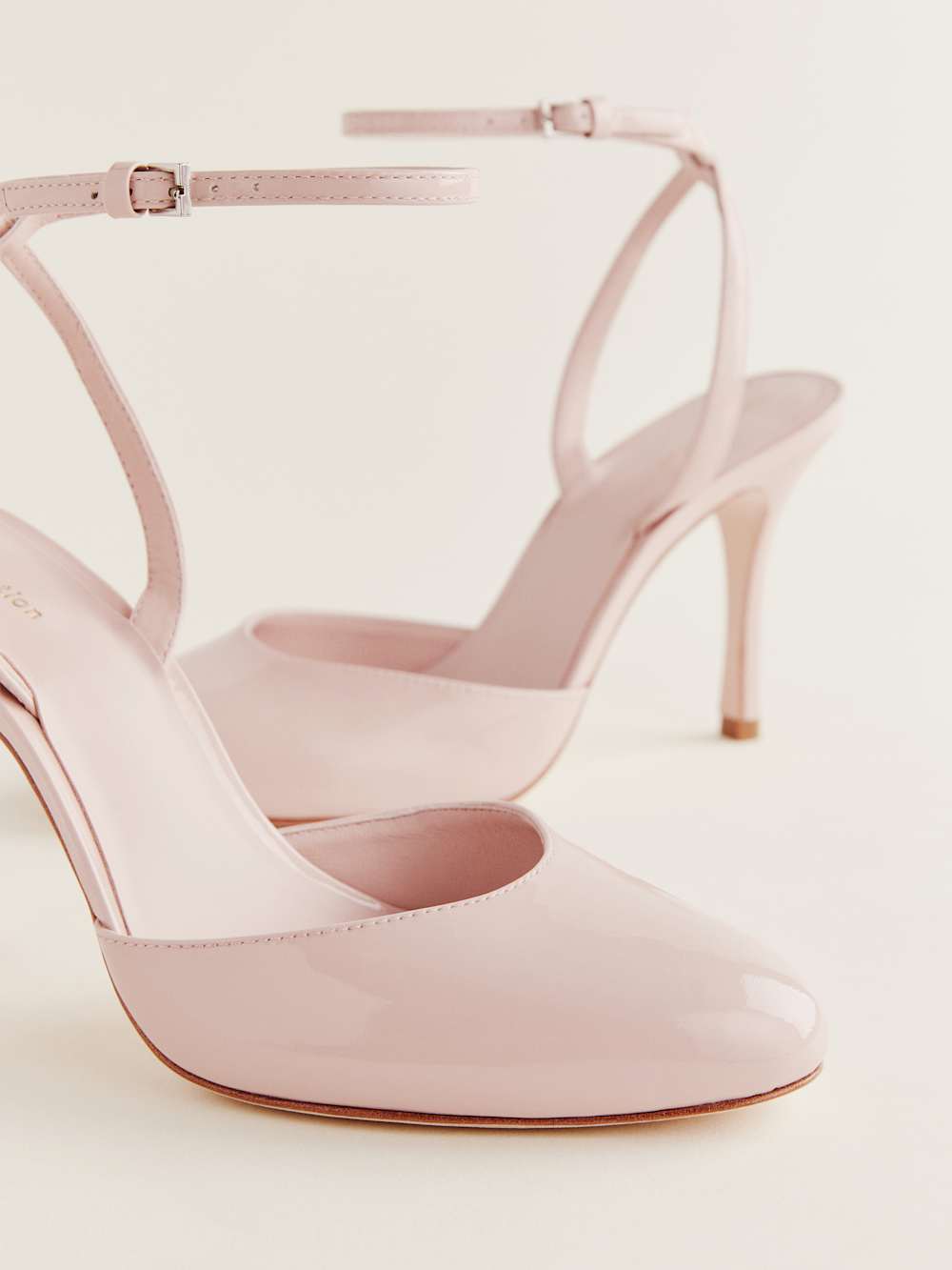 Parker Pump - Alabaster Patent