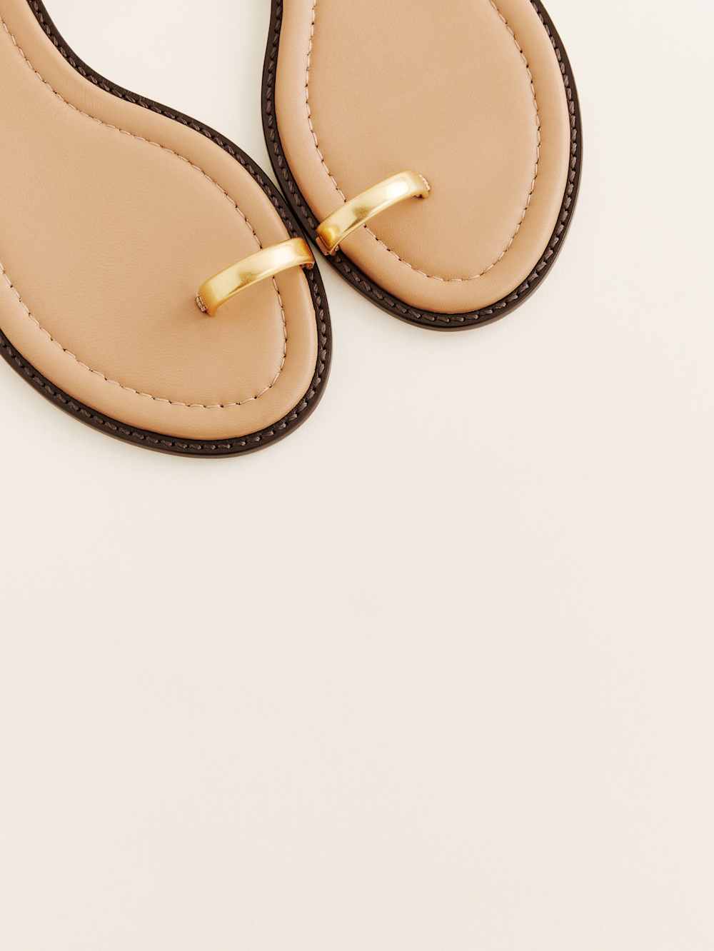 Cindy Flat Sandal - Buff Leather