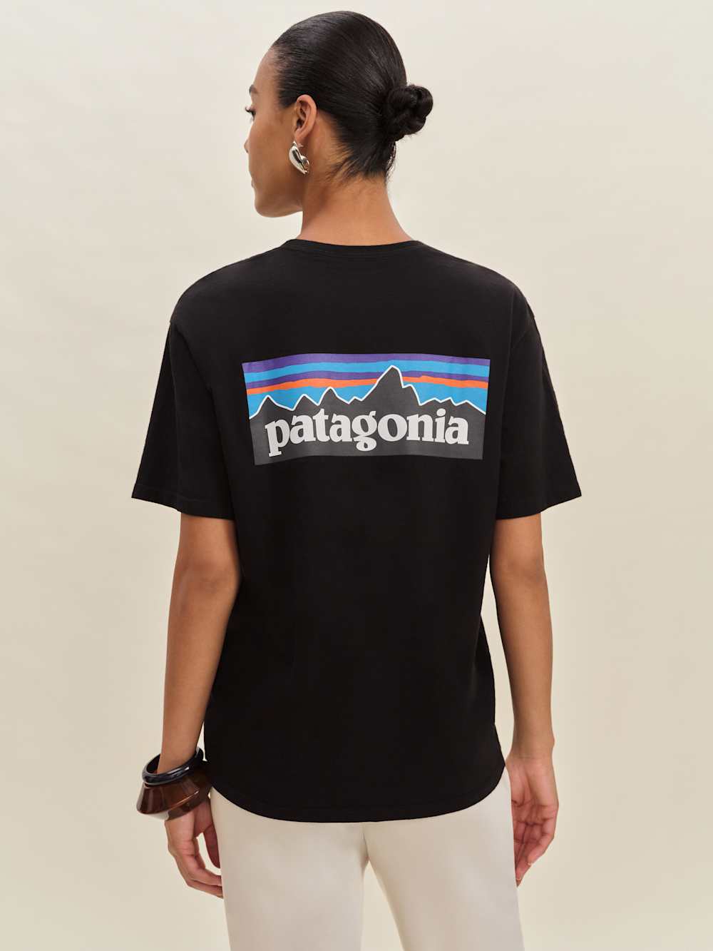 Patagonia M's P-6 Logo Responsibili-tee - Black