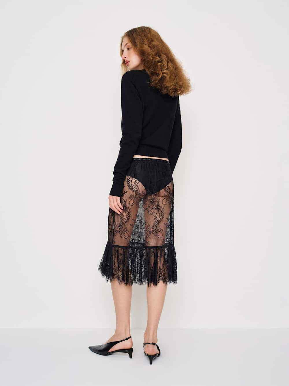 Delcy Low Waist Skirt - Black Lace