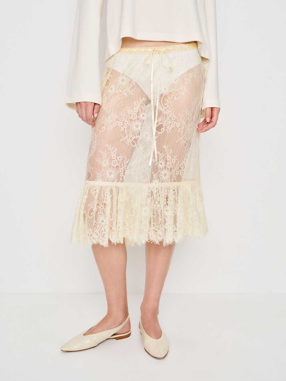 Delcy Low Waist Skirt - Cream Lace