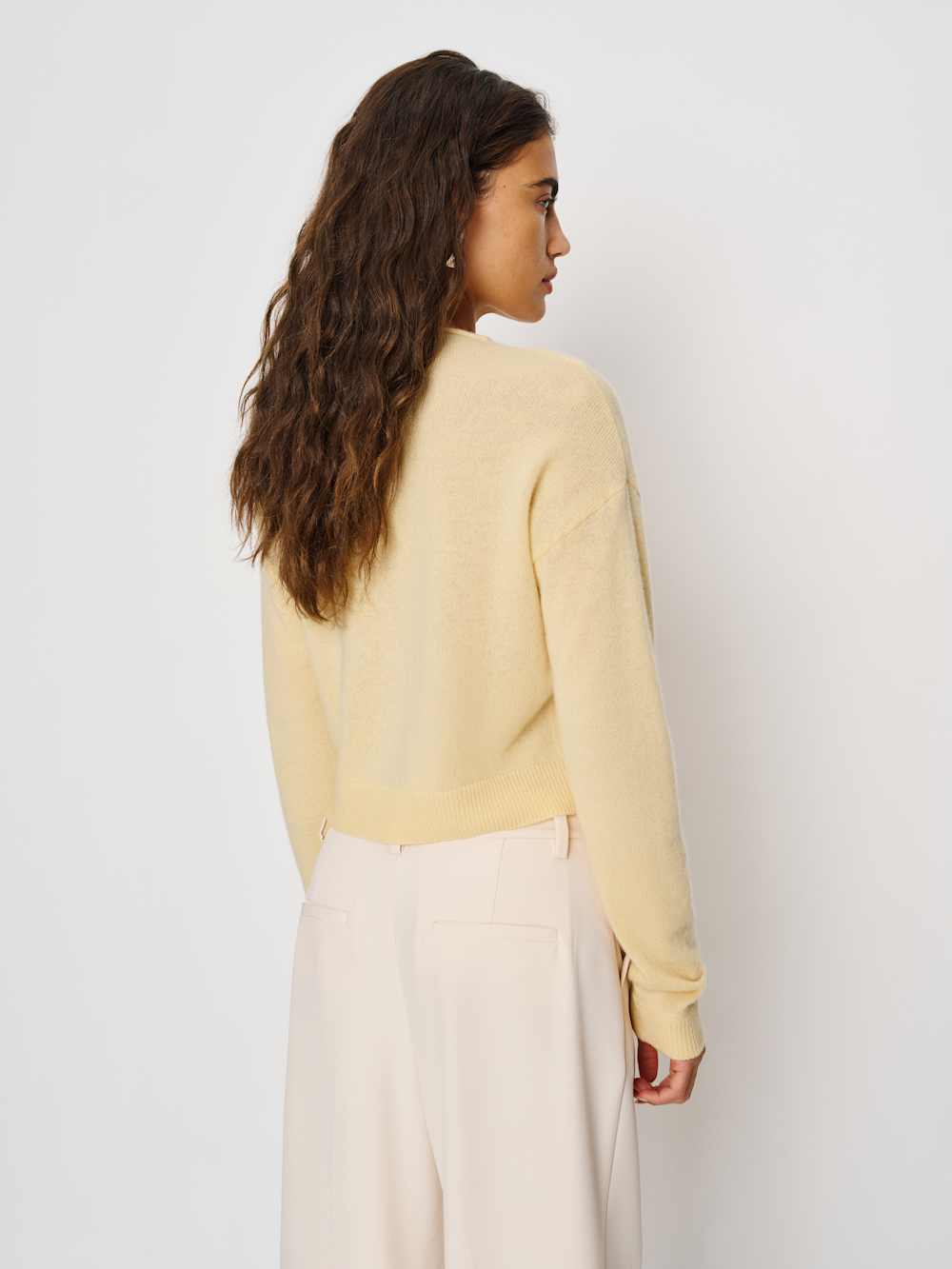 Monique Cashmere Mockneck - Parmesan