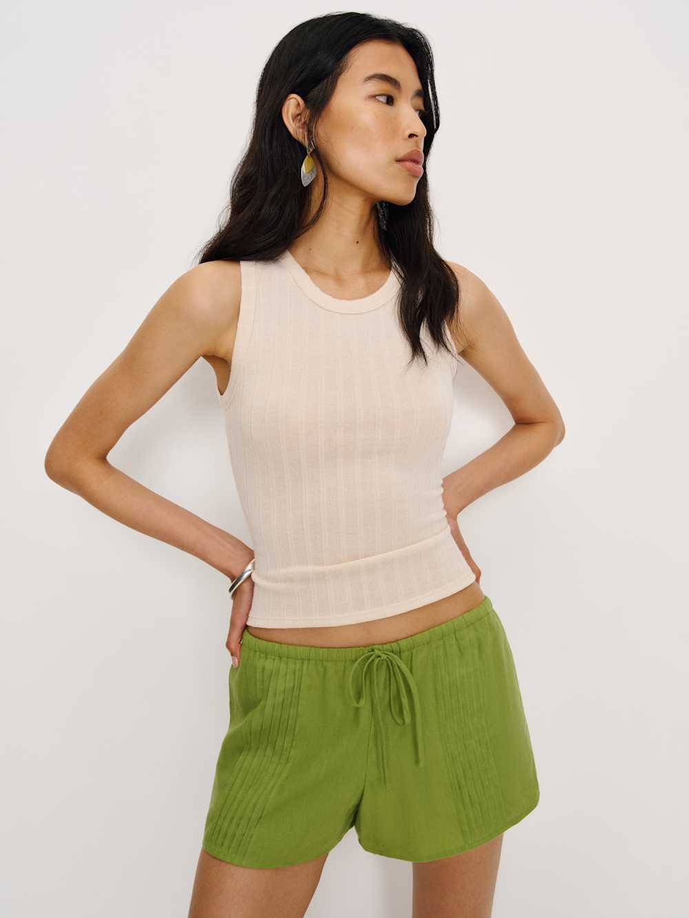 Hannah Linen Low Rise Short - Parrot