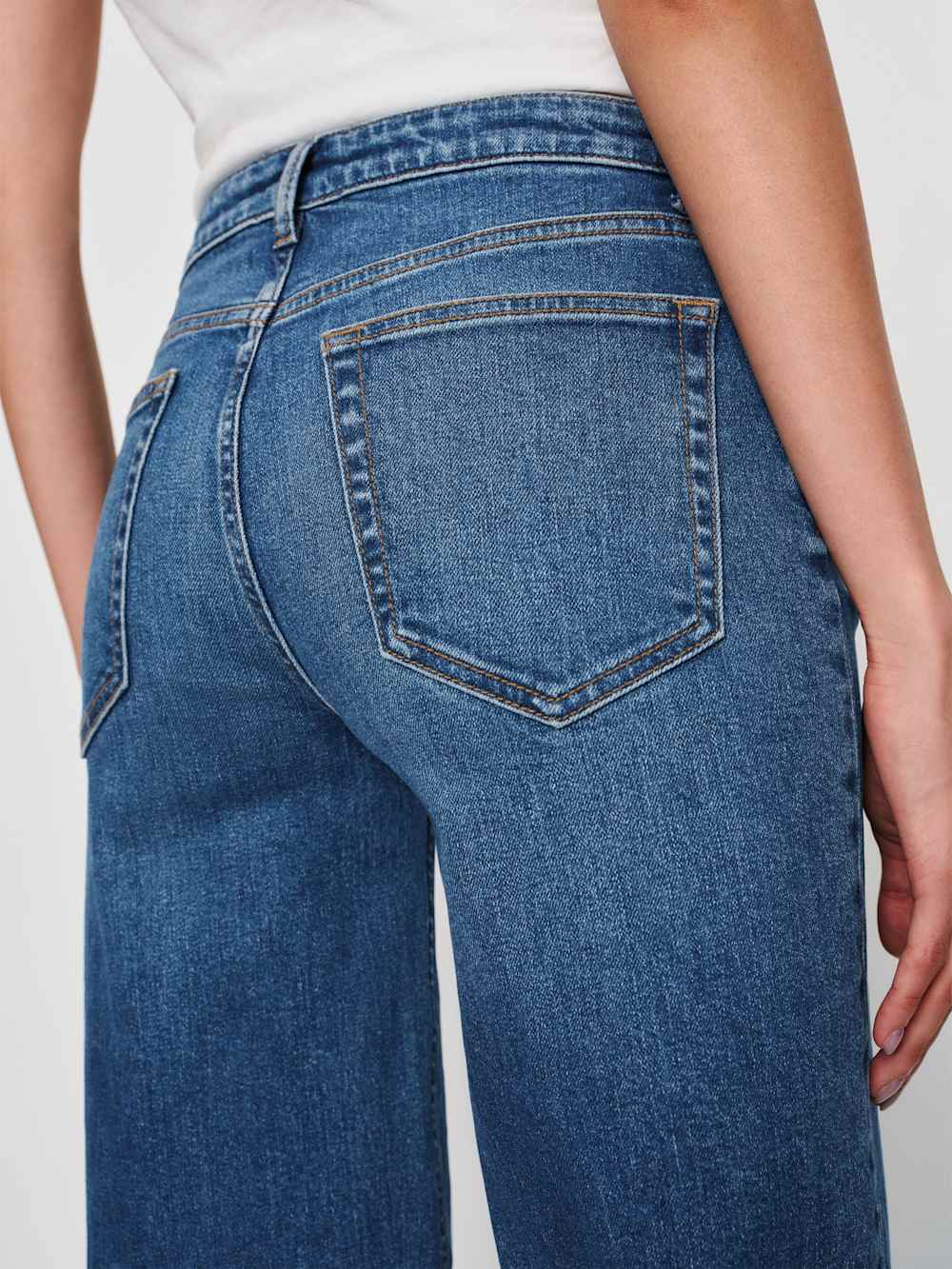Greta Super Stretch Low Rise Wide Leg Short Jeans - Willamette